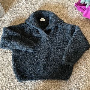 Universal thread sweater
